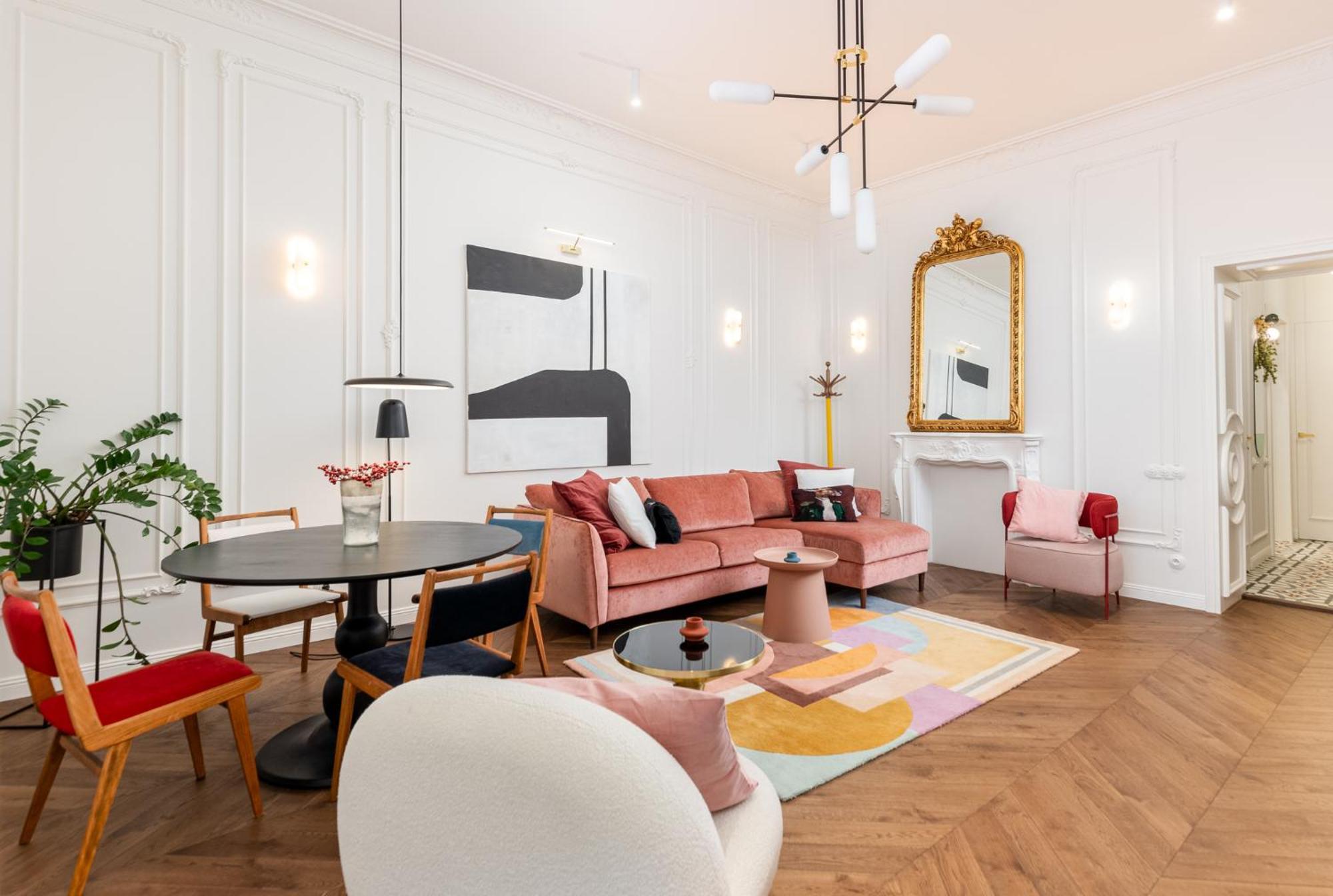 Estery Colourful Luxury Appartement